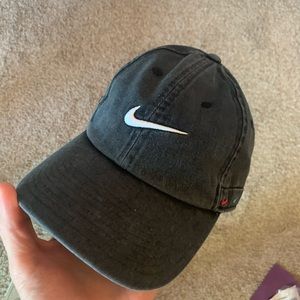 Nike Kyrie Irving Friends Hat multi swoosh